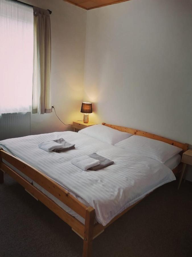 Bouda Morava Hotel Dolni Dvur Ngoại thất bức ảnh